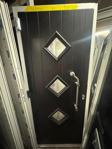 Showroom front door - ex,